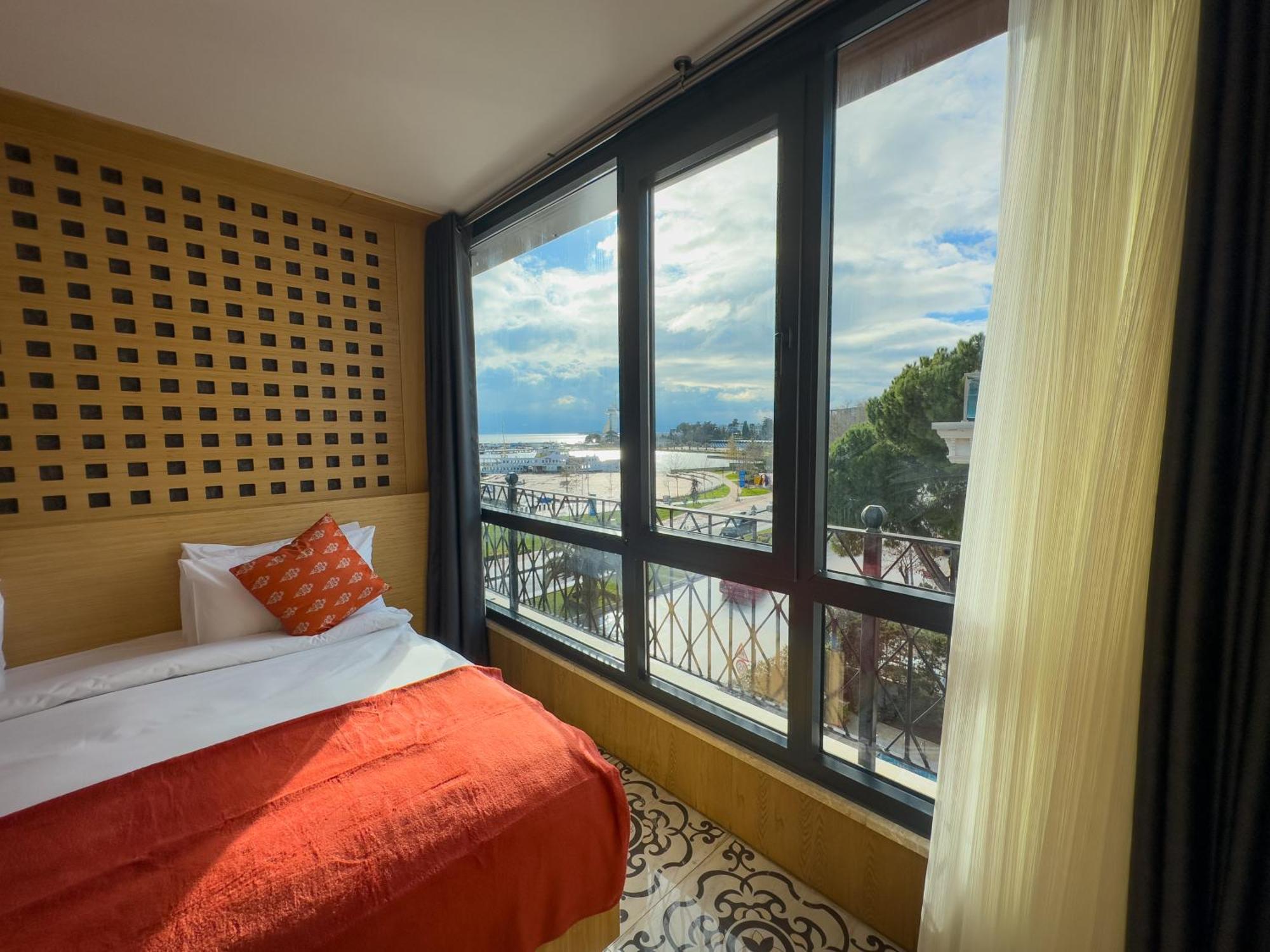 Mihman Hotel Istanboel Buitenkant foto